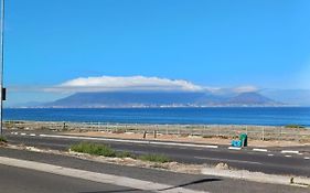 Cape Town Beachfront Accommodation In Blouberg